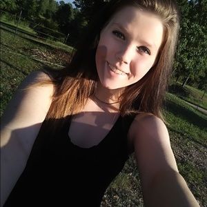 Meet your Posher, Katelyn